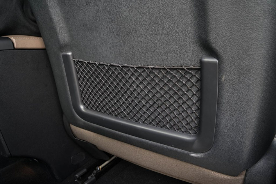 2017款 380THP 自动尊贵型 座椅空间