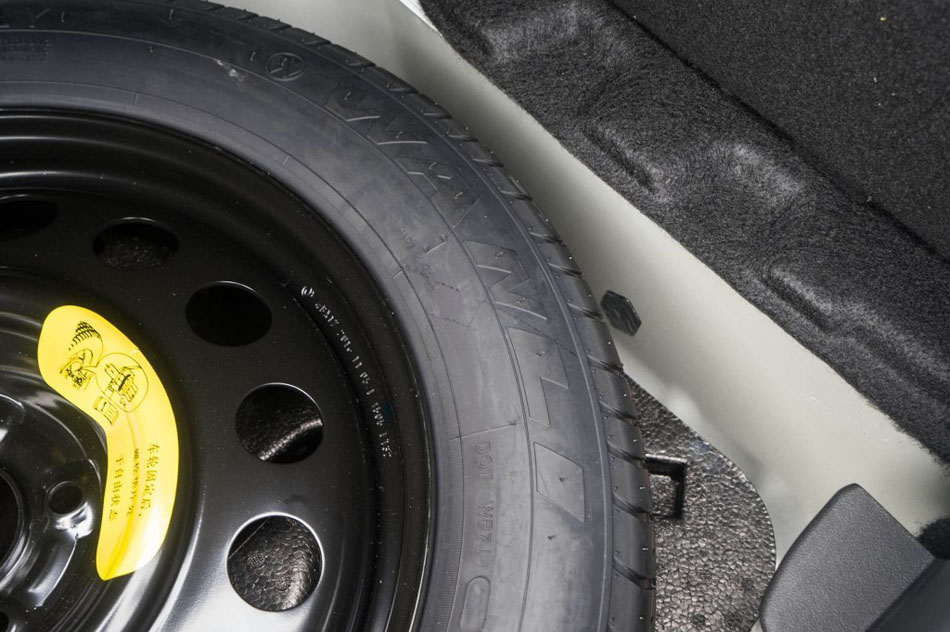 2017款 380THP 自动尊贵型 细节