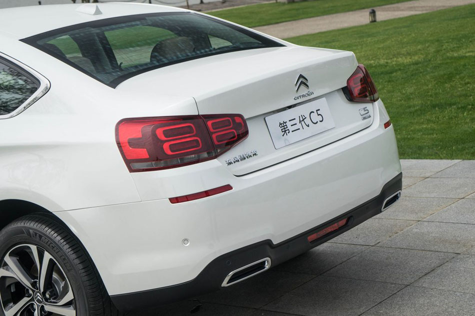 2017款 380THP 自动尊贵型 细节