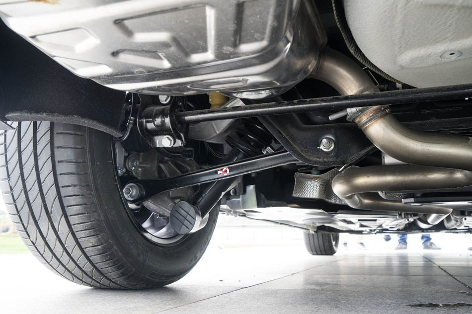 2017款 380THP 自动尊贵型 引擎地盘