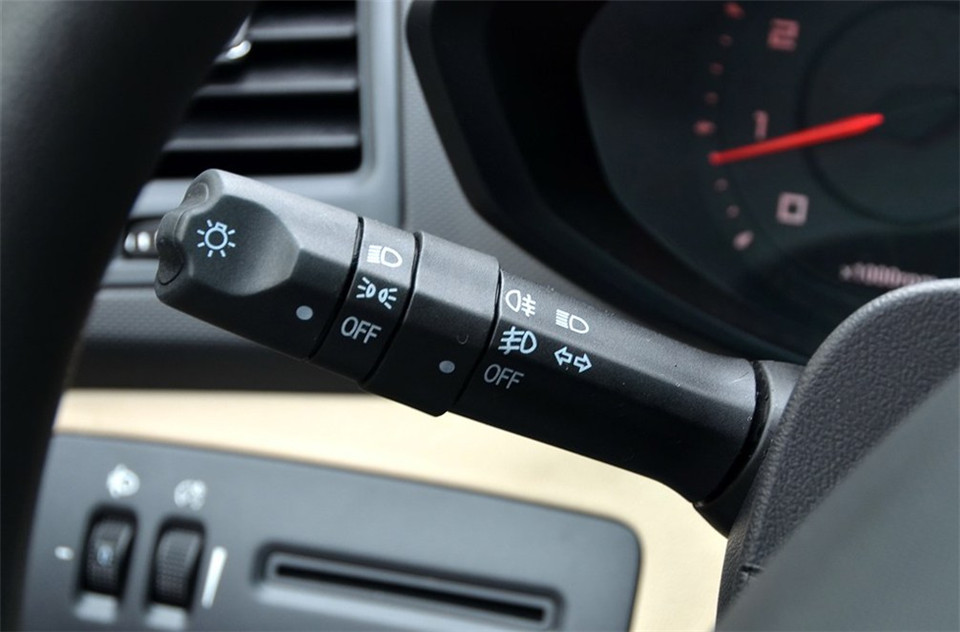 2013款 掀背 1.5L MT 畅意版