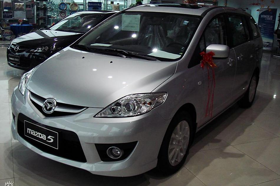 全新马自达5到店实拍