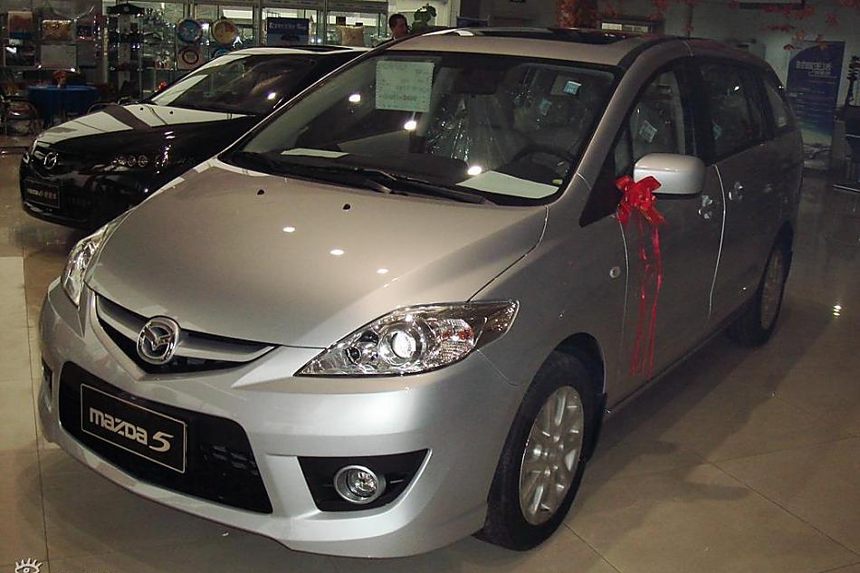 全新马自达5到店实拍