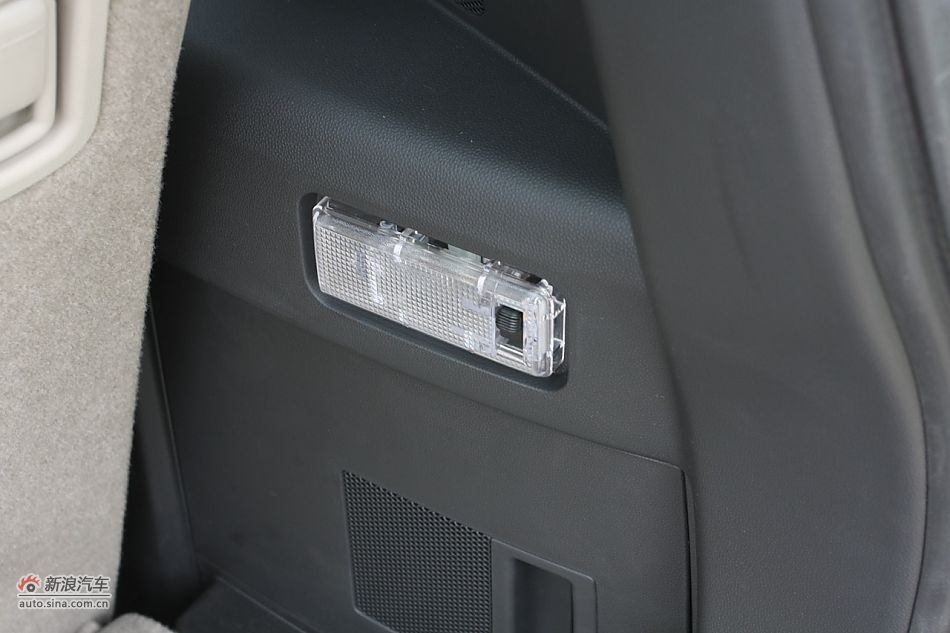 发动机、底盘悬挂及后备箱