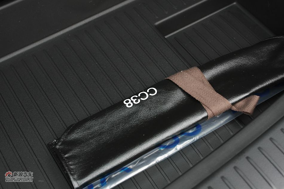 发动机、底盘悬挂及后备箱