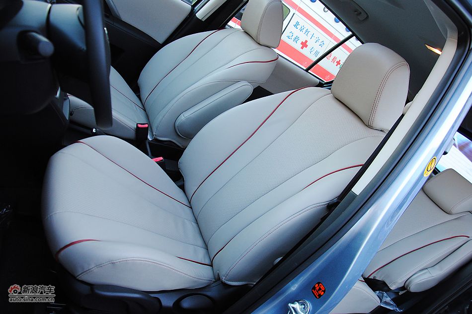 马自达5内饰