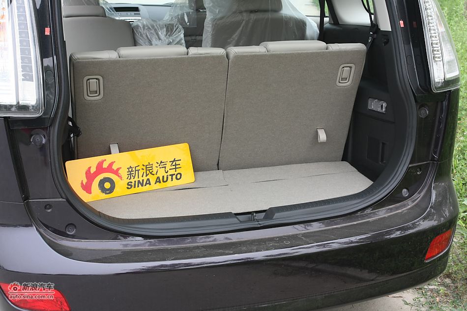 发动机、底盘悬挂及后备箱