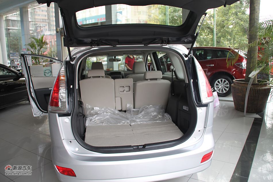 发动机、底盘悬挂及后备箱