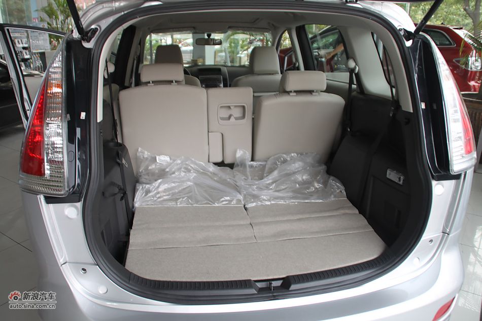 发动机、底盘悬挂及后备箱