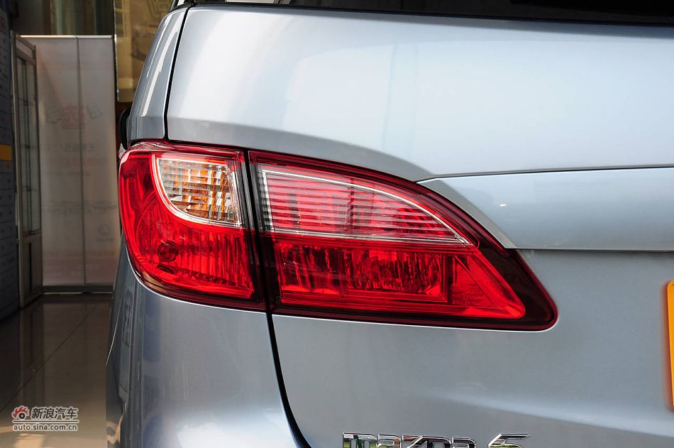 2011款马自达5实拍