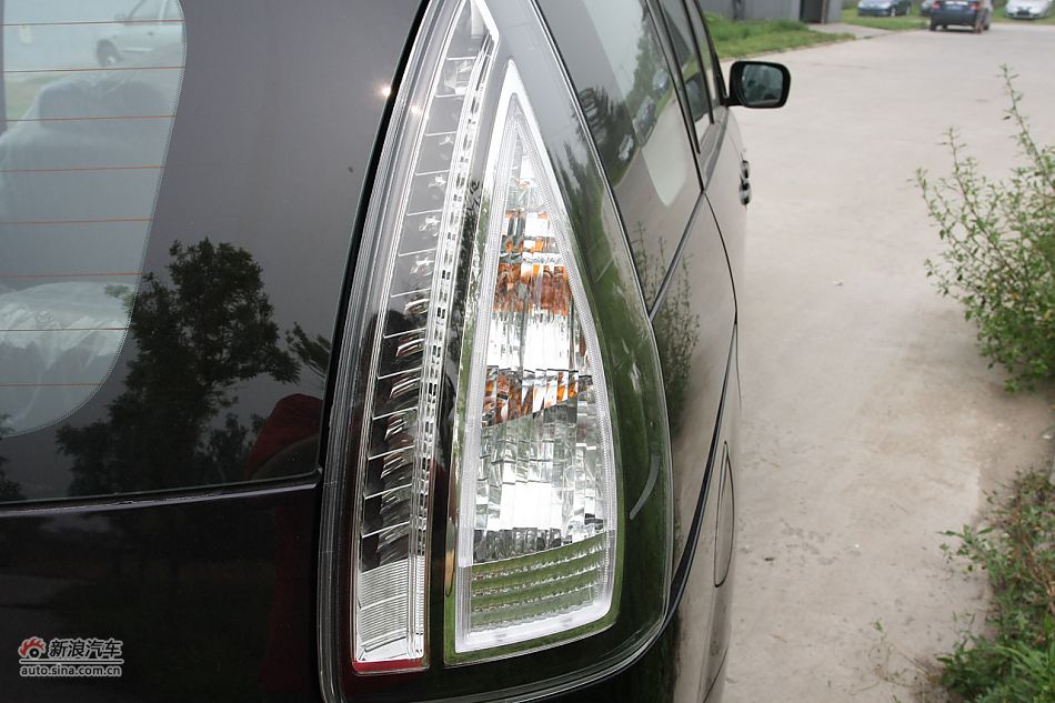 车辆外观及细节