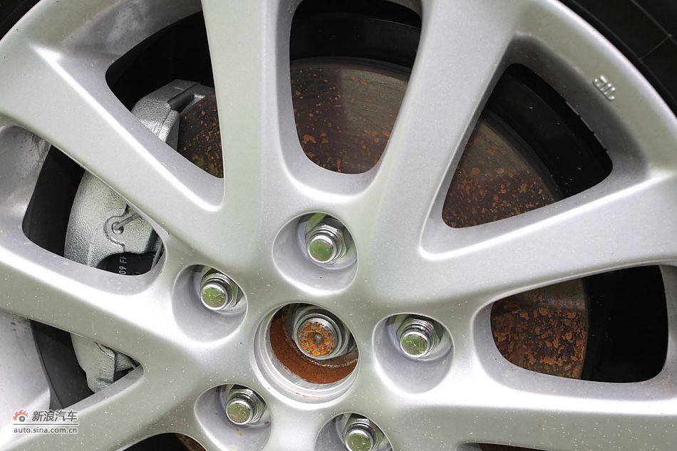 发动机、底盘悬挂及后备箱