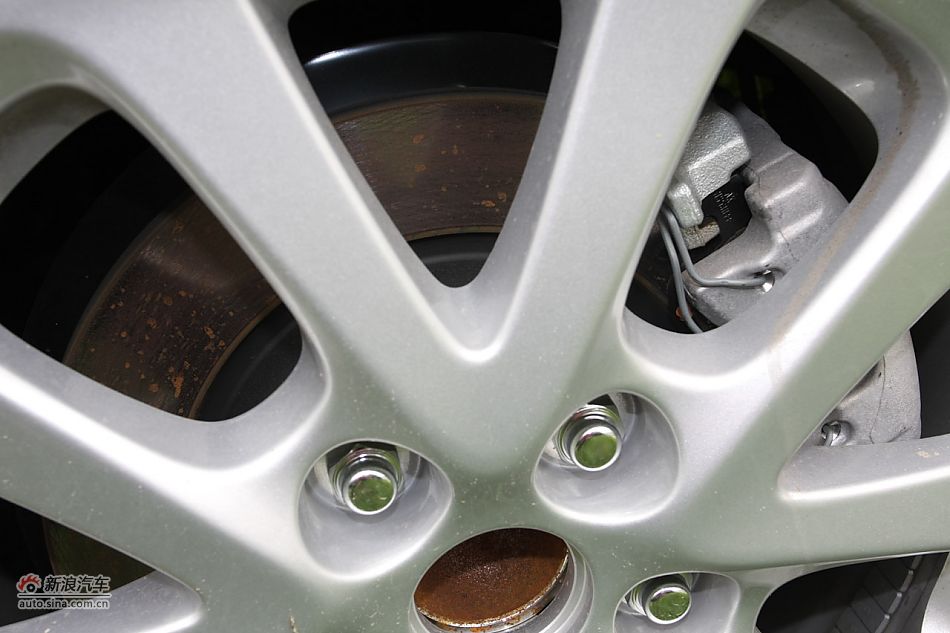 发动机、底盘悬挂及后备箱