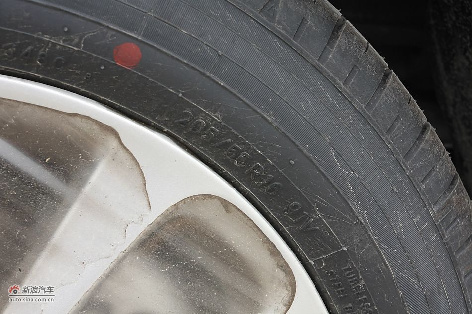 发动机、底盘悬挂及后备箱