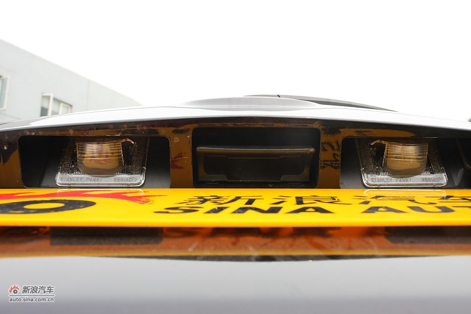 发动机、底盘悬挂及后备箱