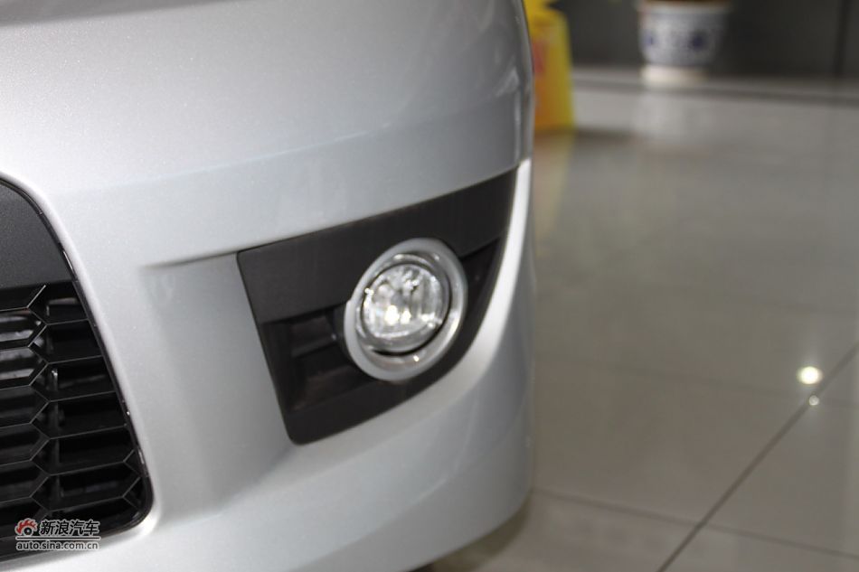 车辆外观及细节