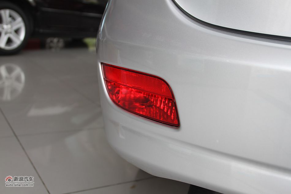 车辆外观及细节