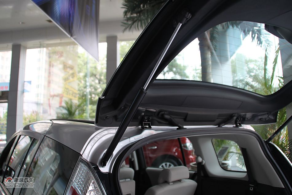 车辆外观及细节