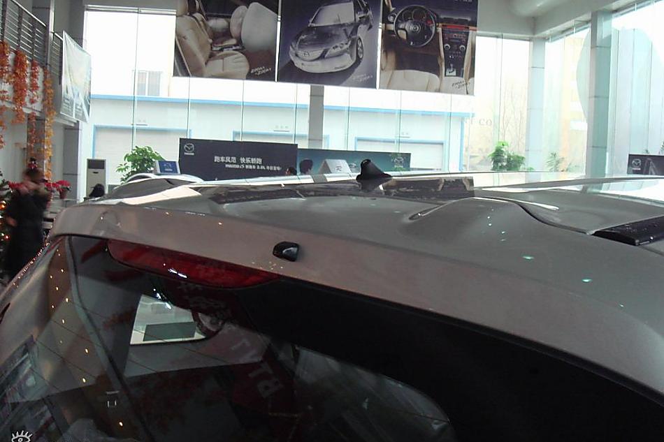 全新马自达5到店实拍