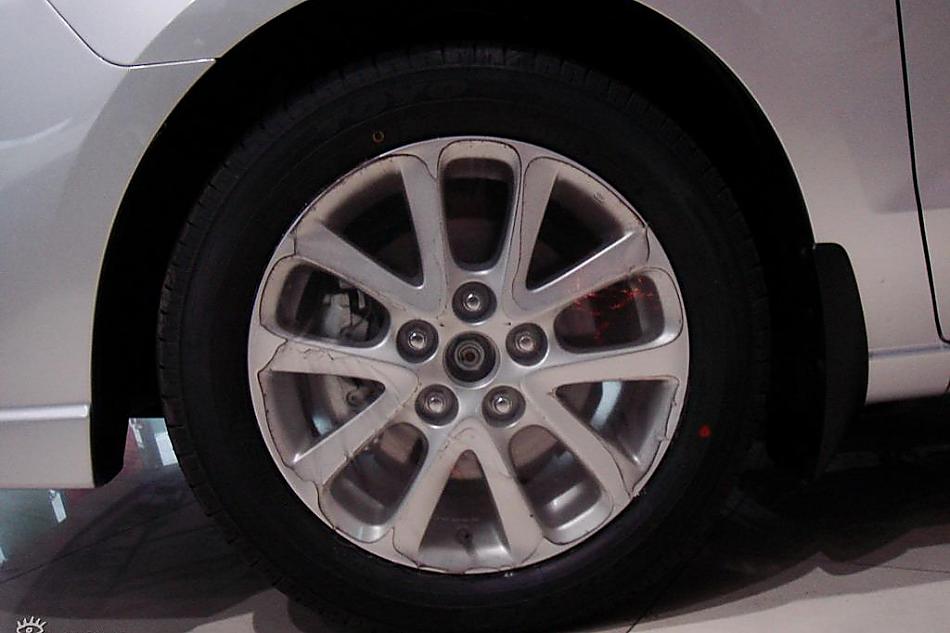 全新马自达5到店实拍