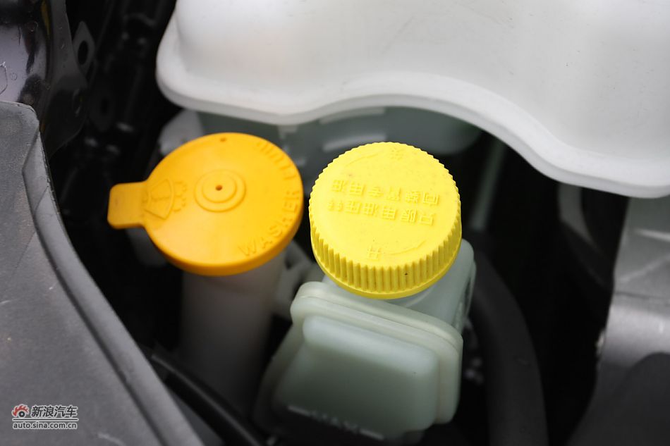 发动机、底盘悬挂及后备箱