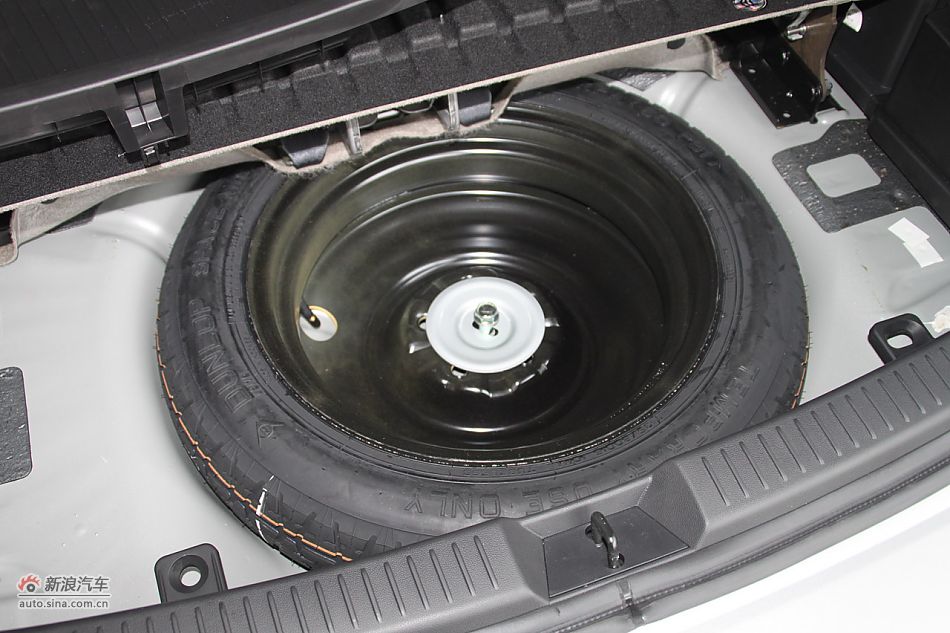 发动机、底盘悬挂及后备箱