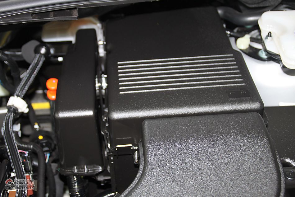 发动机、底盘悬挂及后备箱