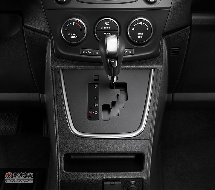 全新马自达5内饰及细节