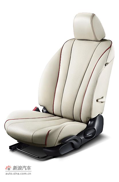 全新马自达5内饰及细节