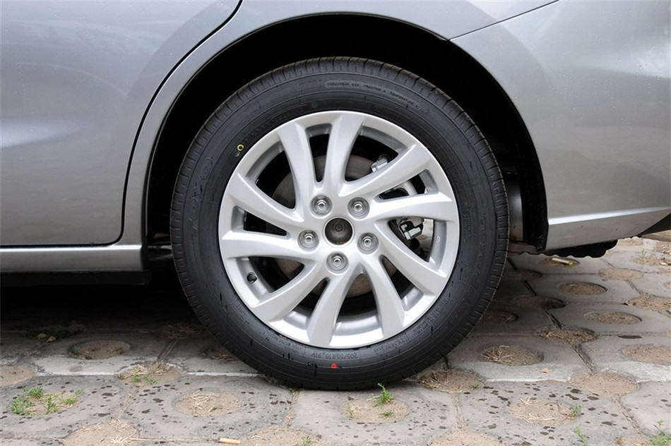 马自达5 2013款 2.0L MT 舒适型 细节