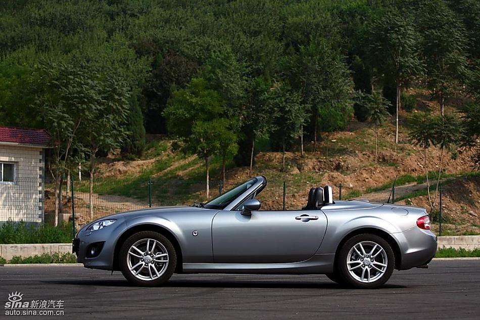 马自达MX-5试驾实拍图外观