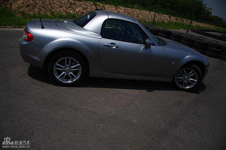 马自达MX-5试驾实拍图外观