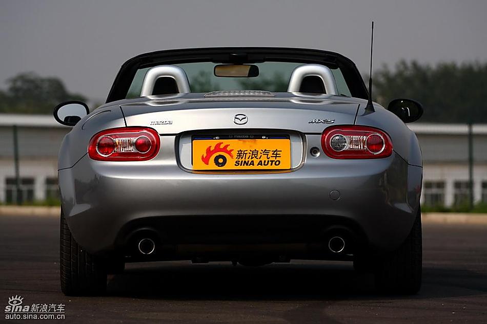 马自达MX-5试驾实拍图外观
