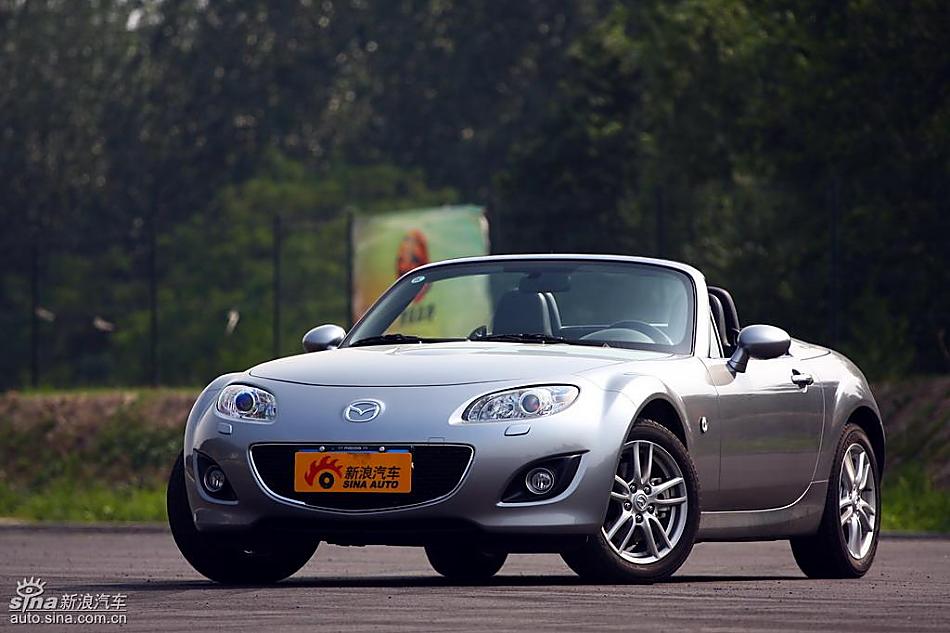 马自达MX-5试驾实拍图外观