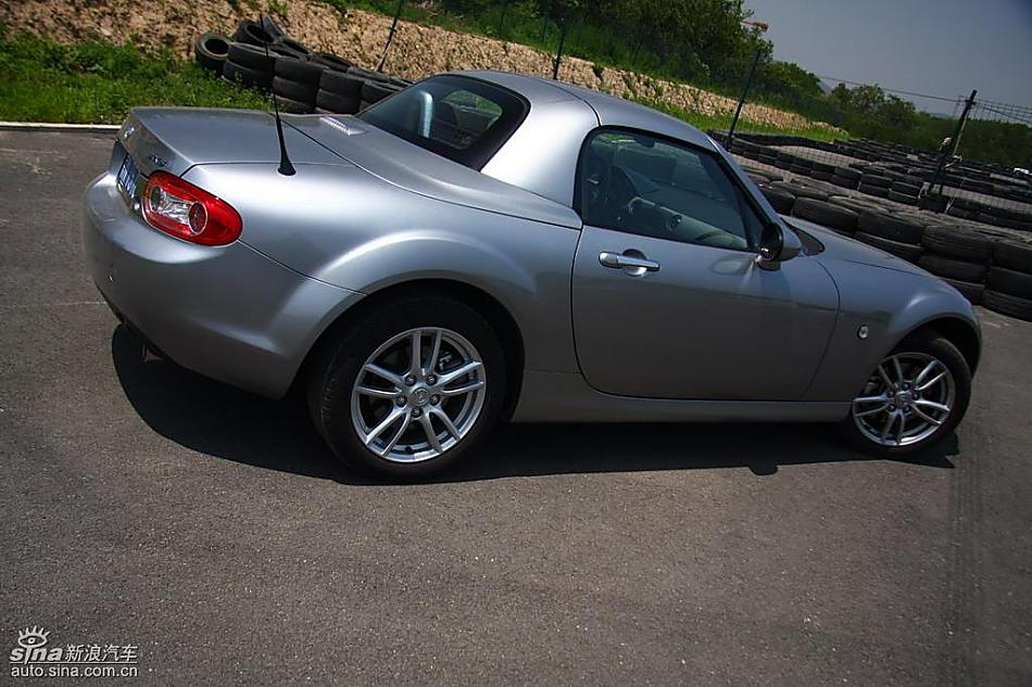 马自达MX-5试驾实拍图外观