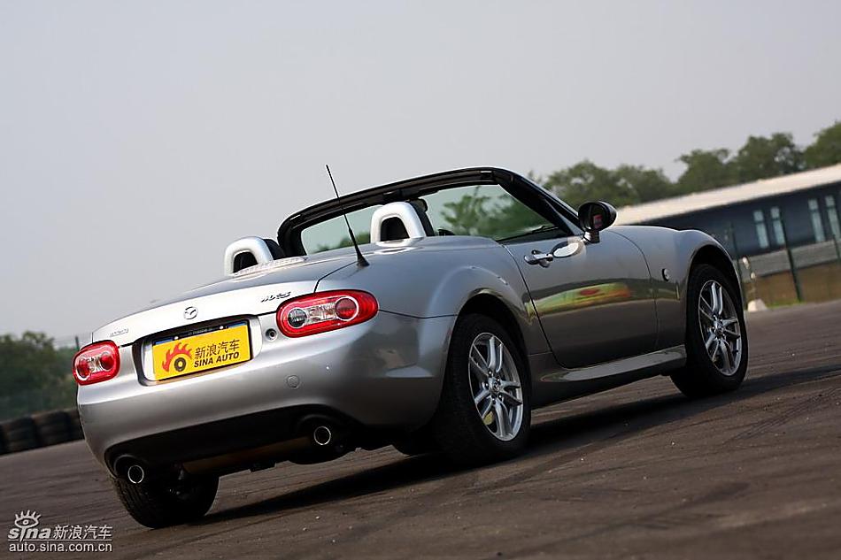马自达MX-5试驾实拍图外观