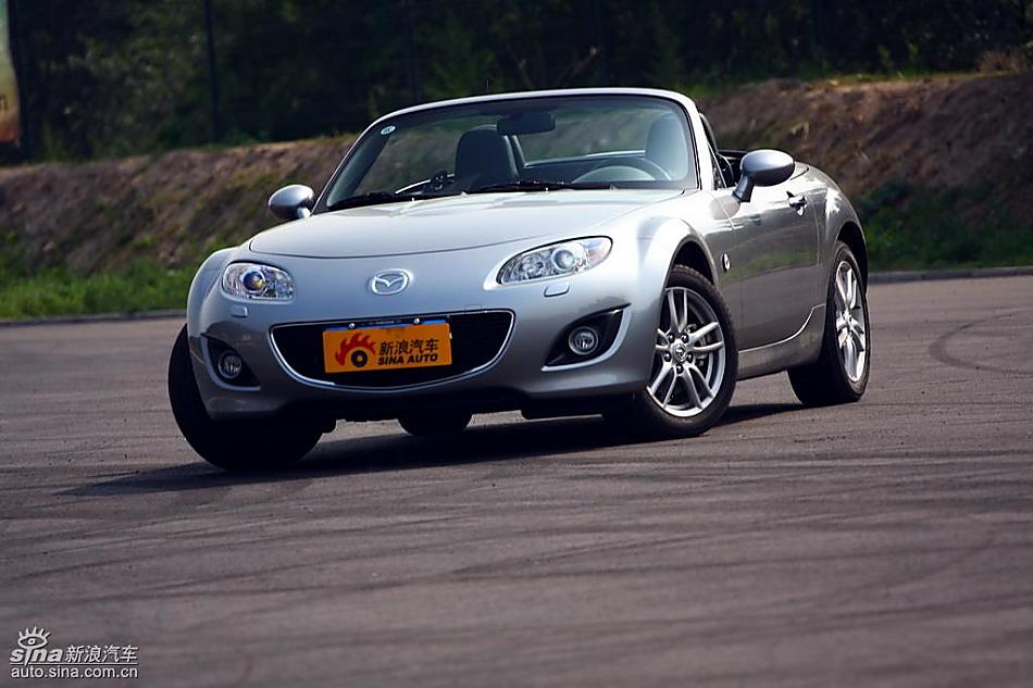 马自达MX-5试驾实拍图外观