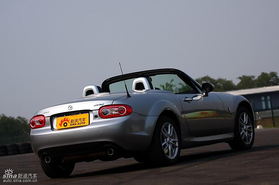 马自达MX-5试驾实拍图外观