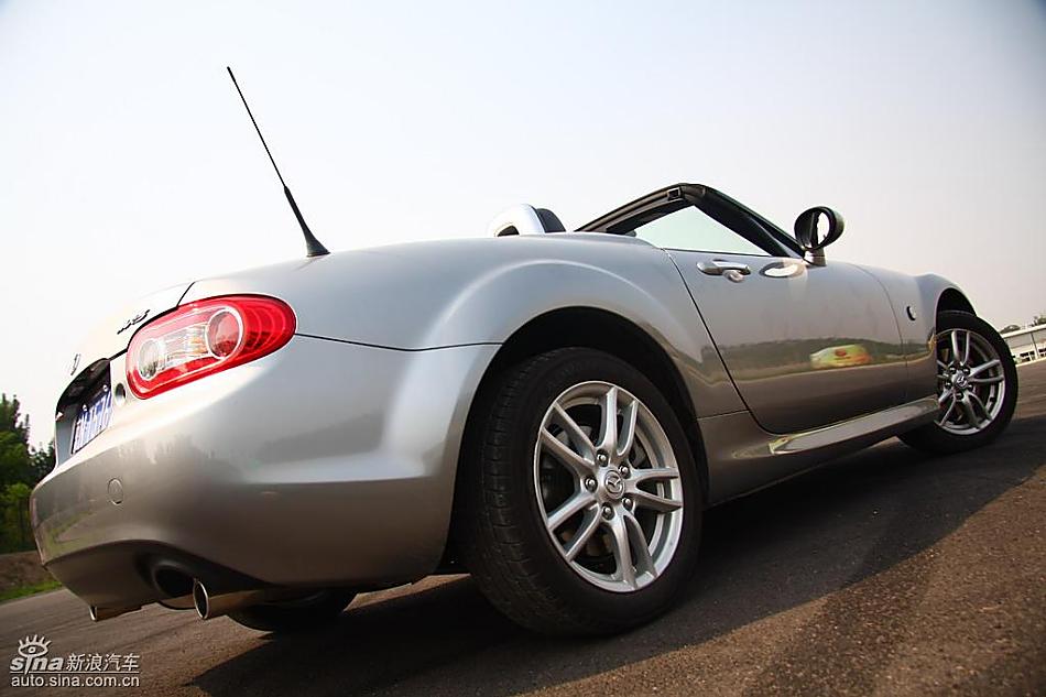 马自达MX-5试驾实拍图外观