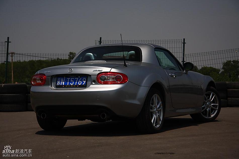马自达MX-5试驾实拍图外观