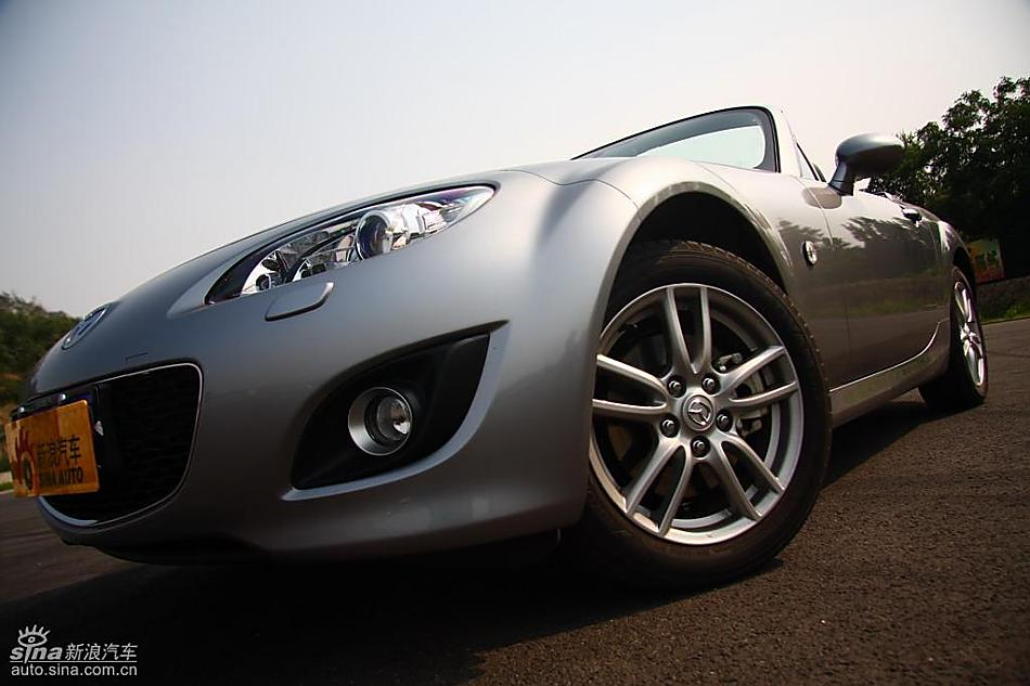 马自达MX-5试驾实拍图外观