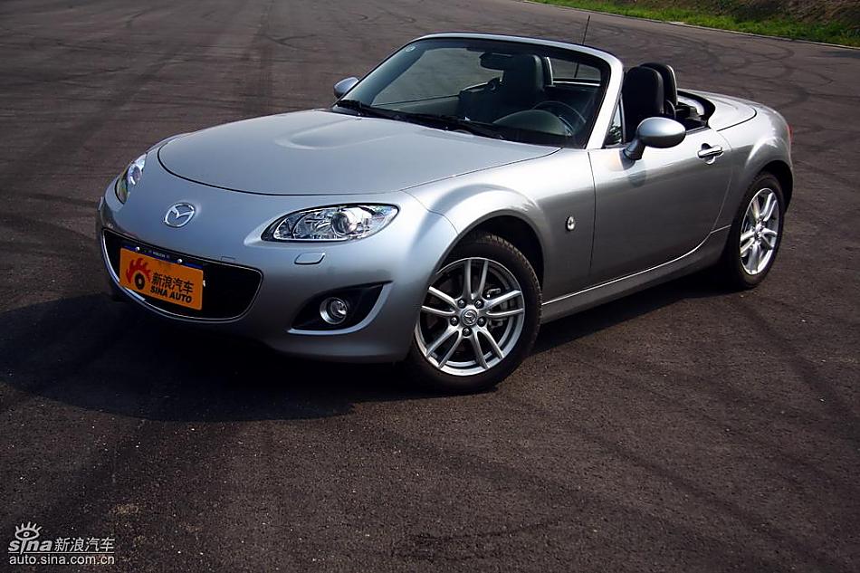 马自达MX-5试驾实拍图外观