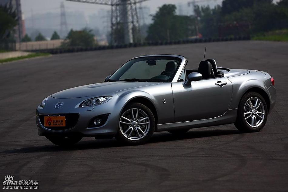 马自达MX-5试驾实拍图外观