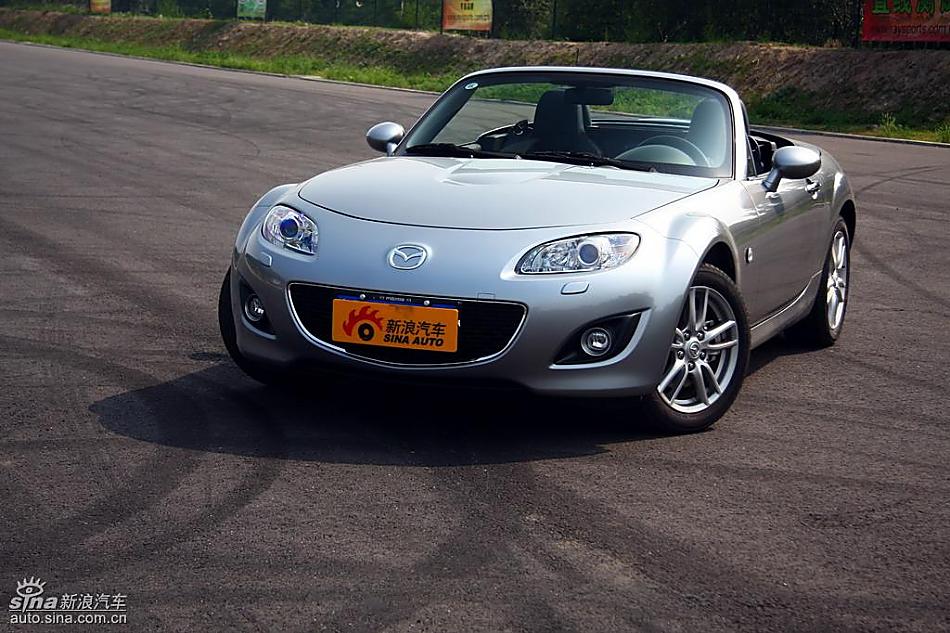 马自达MX-5试驾实拍图外观