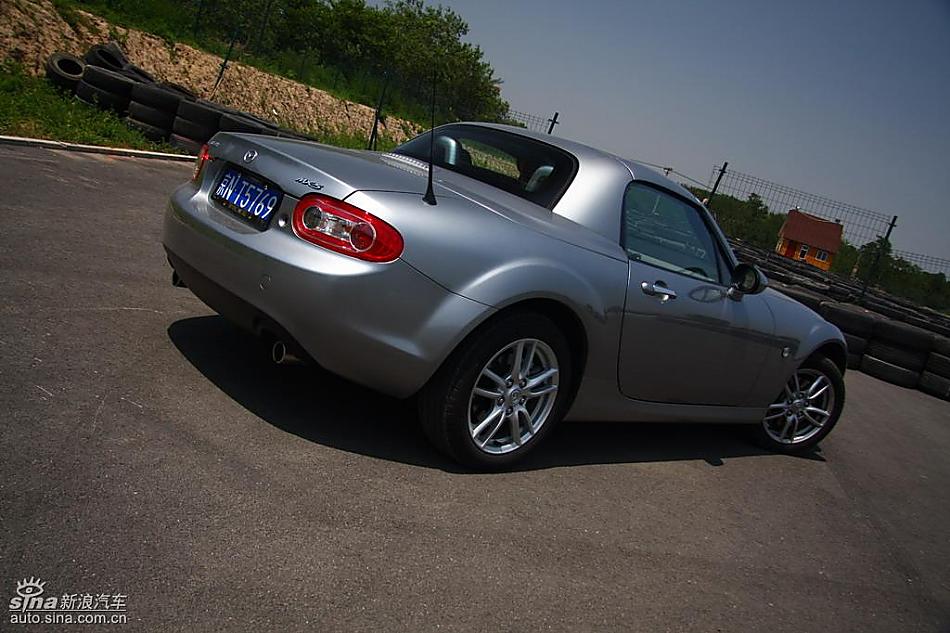 马自达MX-5试驾实拍图外观