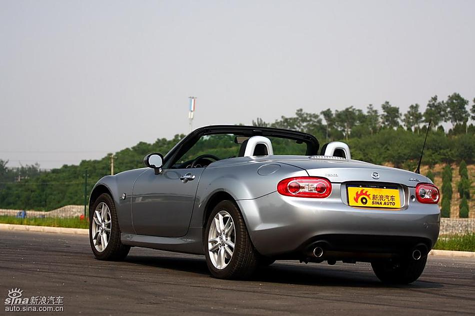 马自达MX-5试驾实拍图外观