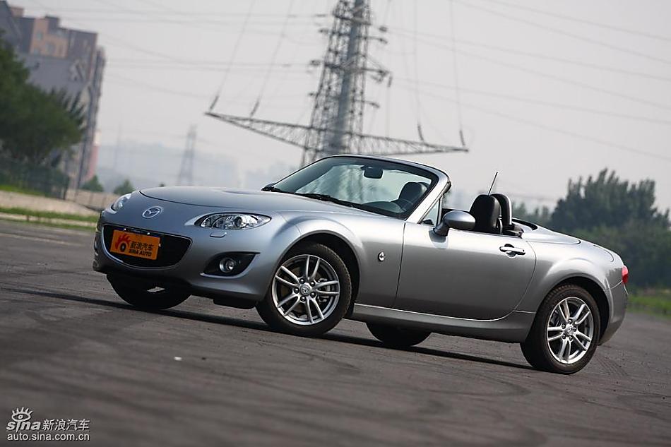 马自达MX-5试驾实拍图外观