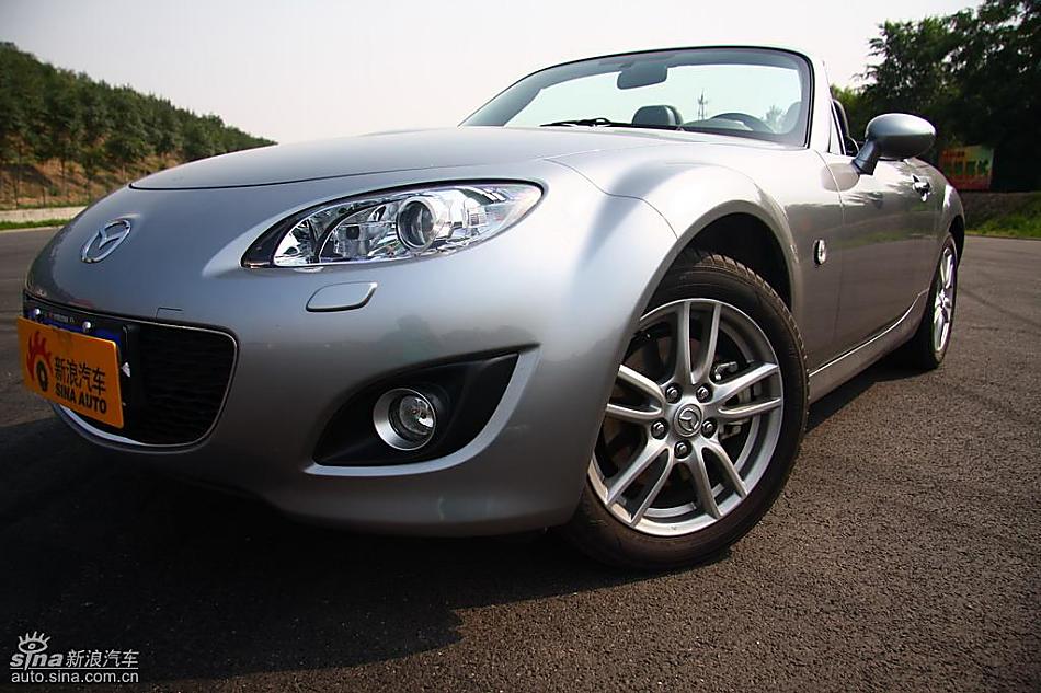 马自达MX-5试驾实拍图外观