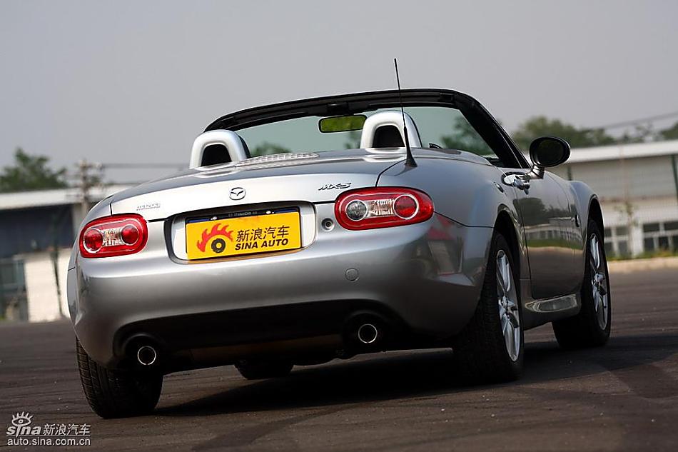 马自达MX-5试驾实拍图外观