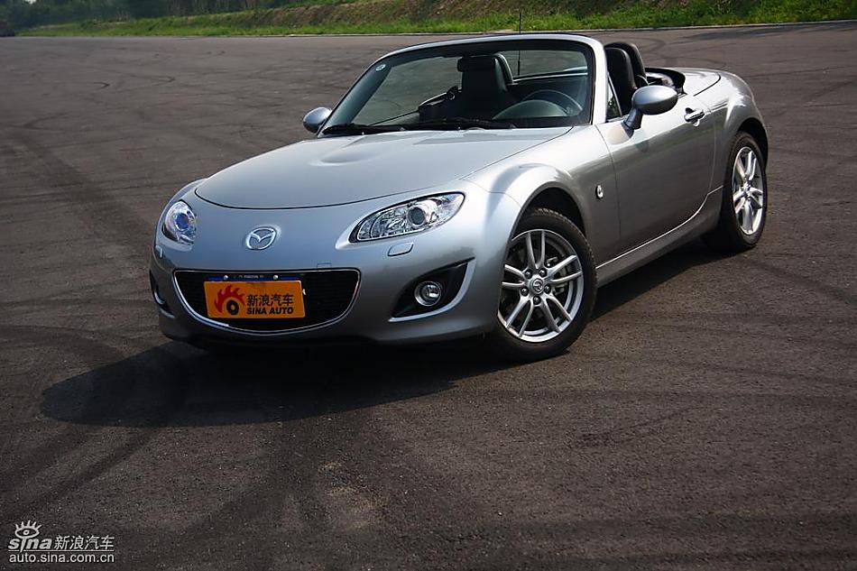 马自达MX-5试驾实拍图外观